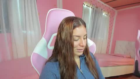 Marie online show from October 18, 2025, 2:07 pm