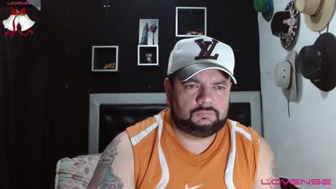 Snapshot of perverseveteranmanxxx chatting on December 29, 2024, 3:57 pm Carlos online show from December 29, 2024, 3:57 pm