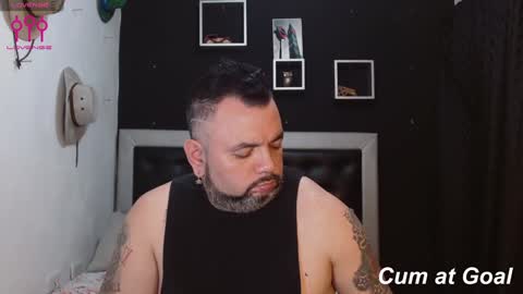 Snapshot of perverseveteranmanxxx chatting on January 16, 2025, 1:16 am Carlos online show from January 16, 2025, 1:16 am