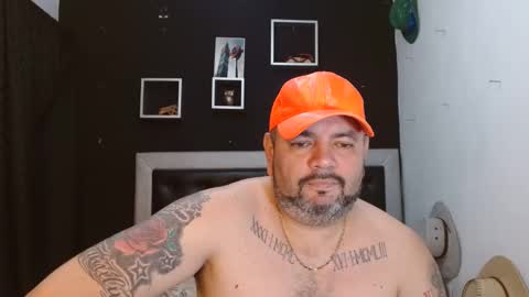 Snapshot of perverseveteranmanxxx chatting on February 2, 2025, 11:21 pm Carlos online show from February 2, 2025, 11:21 pm