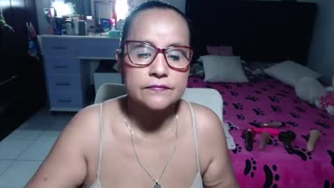 Snapshot of pervert_mommy_x chatting on July 18, 2026, 9:57 am SAMY online show from July 18, 2026, 9:57 am