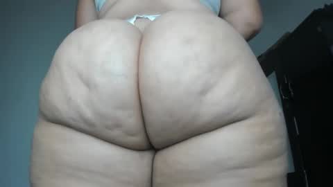 Snapshot of pervertt_mommy chatting on December 9, 2024, 10:11 am Alexandra online show from December 9, 2024, 10:11 am