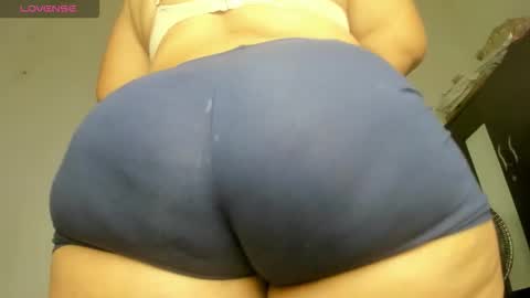 Snapshot of pervertt_mommy chatting on October 9, 2025, 9:24 pm Alexandra online show from October 9, 2025, 9:24 pm