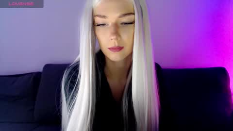 Isabella online show from December 11, 2024, 10:14 am