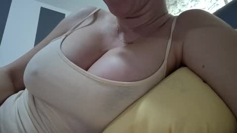 Lisa -  online show from March 27, 2026, 10:59 am