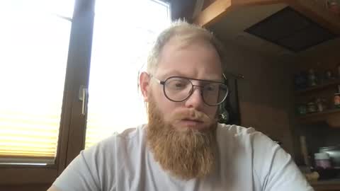 Snapshot of peschiii chatting on May 20, 2026, 11:27 am Peschi online show from May 20, 2026, 11:27 am
