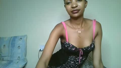 Snapshot of petal_palette chatting on June 28, 2026, 8:37 pm Lolly online show from June 28, 2026, 8:37 pm