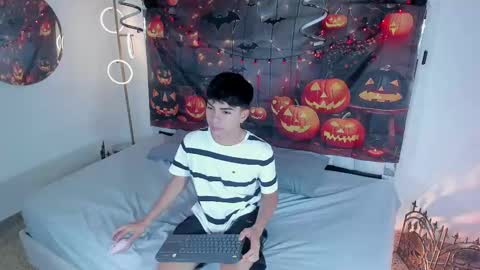 Peter online show from October 8, 2025, 11:57 pm