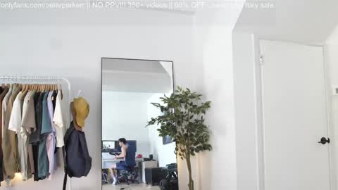 Peter Parker online show from April 17, 2026, 7:28 pm