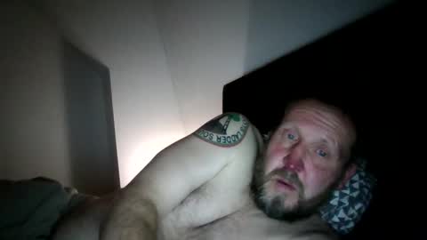 jelle online show from April 22, 2026, 5:25 pm