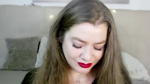 Peters Emily online show from December 12, 2024, 4:21 pm