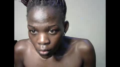 petite_lavi2 online show from December 20, 2024, 9:54 am