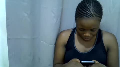 petite_melan online show from September 9, 2025, 12:37 pm