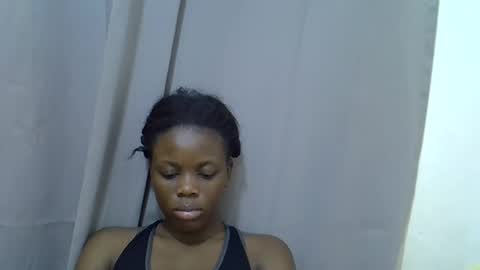 petite_melan online show from September 25, 2025, 11:36 am
