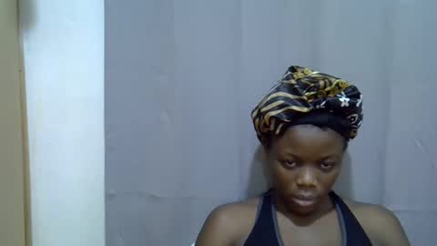 petite_melan online show from September 30, 2025, 3:33 am