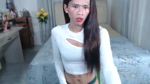 Snapshot of petite_pinay69s chatting on April 21, 2026, 11:05 am angela online show from April 21, 2026, 11:05 am