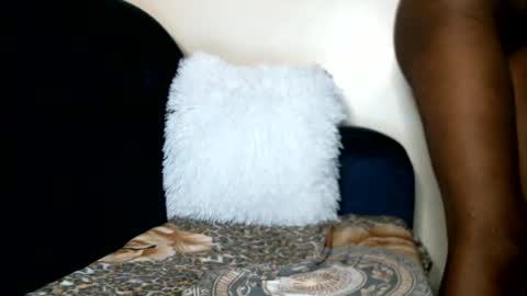 petite_shan online show from November 2, 2025, 11:51 pm