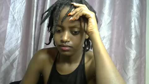 petite_star2 online show from January 7, 2026, 6:43 pm