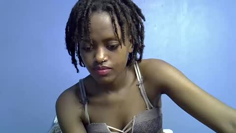 petite_star2 online show from February 21, 2026, 11:17 pm