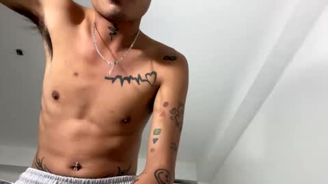 Snapshot of petiteasianx chatting on December 17, 2024, 3:28 pm Vrin online show from December 17, 2024, 3:28 pm