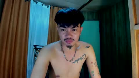 Snapshot of petiteasianx chatting on November 24, 2025, 7:30 am Vrin online show from November 24, 2025, 7:30 am