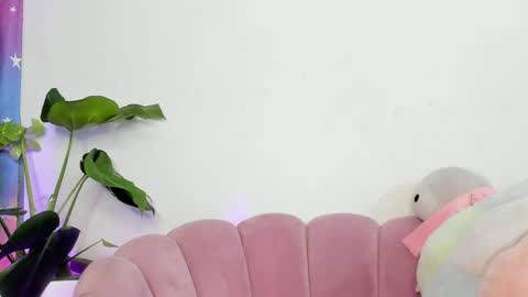 Danna  online show from December 4, 2024, 1:14 am