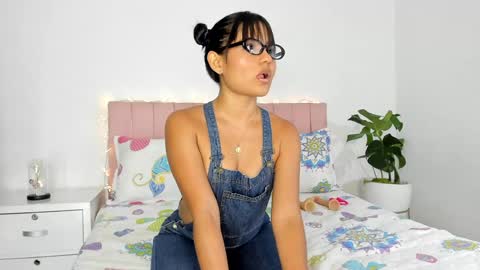 Danna  online show from January 11, 2025, 10:40 pm