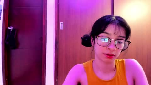 Lunna online show from December 17, 2024, 5:40 am