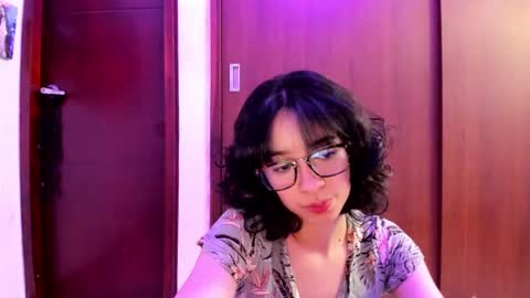 Lunna online show from February 10, 2025, 12:41 am