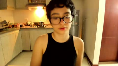 Lunna online show from June 10, 2026, 2:45 am