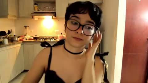 Lunna online show from June 28, 2026, 1:11 am