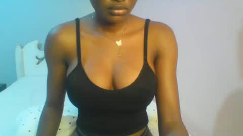 Snapshot of petiteediva chatting on June 28, 2026, 2:50 am diva online show from June 28, 2026, 2:50 am