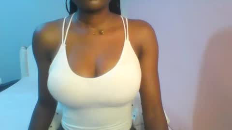 Snapshot of petiteediva chatting on July 17, 2026, 2:51 am diva online show from July 17, 2026, 2:51 am