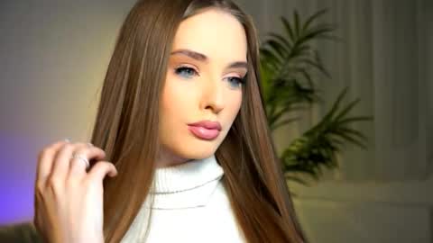 Petitegonwiild online show from September 15, 2025, 7:58 pm