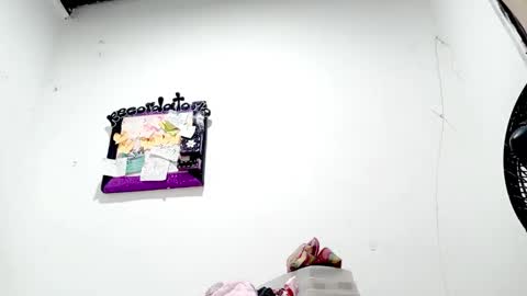 danna online show from November 17, 2025, 3:56 am