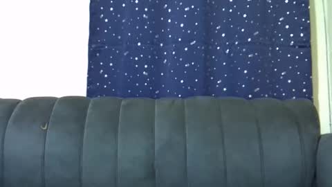 Snapshot of petitekittyy chatting on February 8, 2026, 3:37 pm Kitty online show from February 8, 2026, 3:37 pm