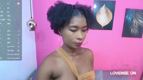 Snapshot of petitelittleebony chatting on December 30, 2024, 5:55 pm little sharon online show from December 30, 2024, 5:55 pm