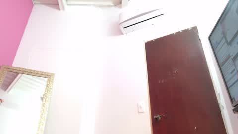Snapshot of petitelittleebony chatting on February 2, 2025, 6:31 pm little sharon online show from February 2, 2025, 6:31 pm