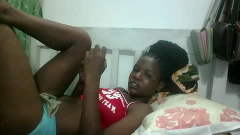 Snapshot of petitesweetchiq chatting on September 15, 2025, 11:38 pm petitesweetchiq online show from September 15, 2025, 11:38 pm