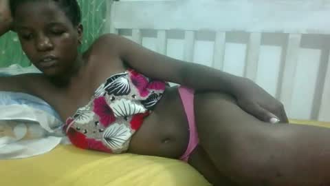 Snapshot of petitesweetchiq chatting on September 26, 2025, 11:09 pm petitesweetchiq online show from September 26, 2025, 11:09 pm