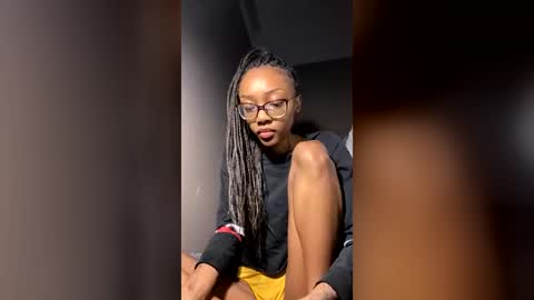 petitetingz online show from July 8, 2026, 6:29 am