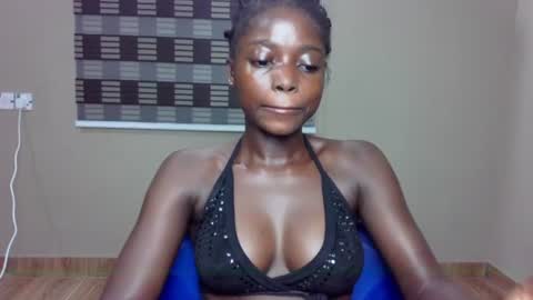 petitexxebony online show from June 29, 2026, 7:36 pm