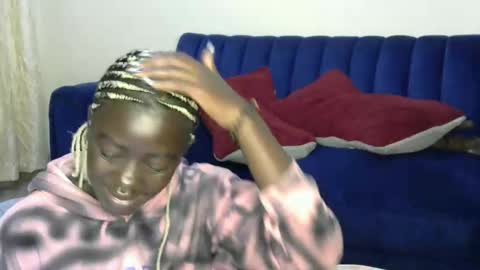 petitte_gyaal online show from December 17, 2025, 2:28 am