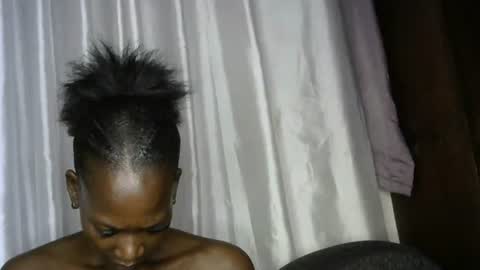 Snapshot of pettite_cora1 chatting on June 15, 2026, 5:37 pm pettite_cora1 online show from June 15, 2026, 5:37 pm