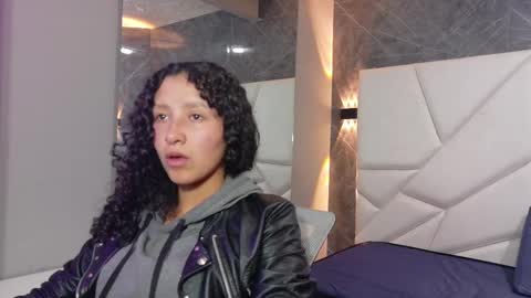 Moon  online show from November 23, 2025, 1:11 pm