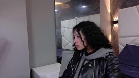 Moon  online show from November 30, 2025, 11:36 am