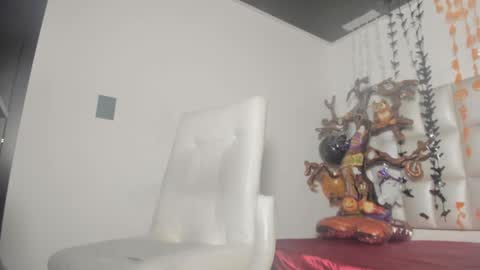 peyton_wat20 online show from October 20, 2025, 11:54 am