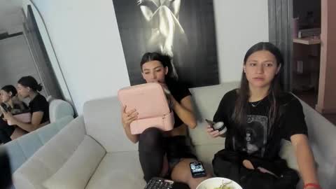 Peyton   online show from September 28, 2025, 10:48 pm