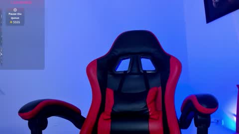 Snapshot of peytonbox chatting on October 20, 2025, 11:32 am peytonbox online show from October 20, 2025, 11:32 am