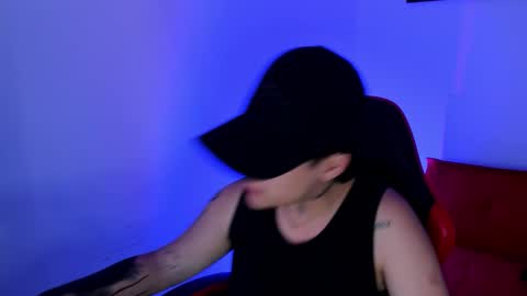 Snapshot of peytonbox chatting on December 2, 2025, 11:26 am peytonbox online show from December 2, 2025, 11:26 am